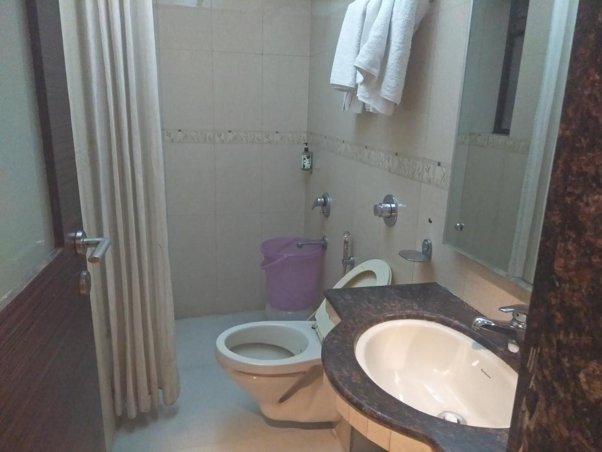 Treebo Trend Hotel Basera Pune Bagian luar foto