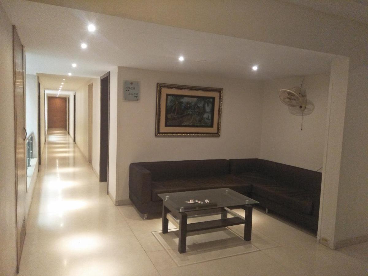 Treebo Trend Hotel Basera Pune Bagian luar foto