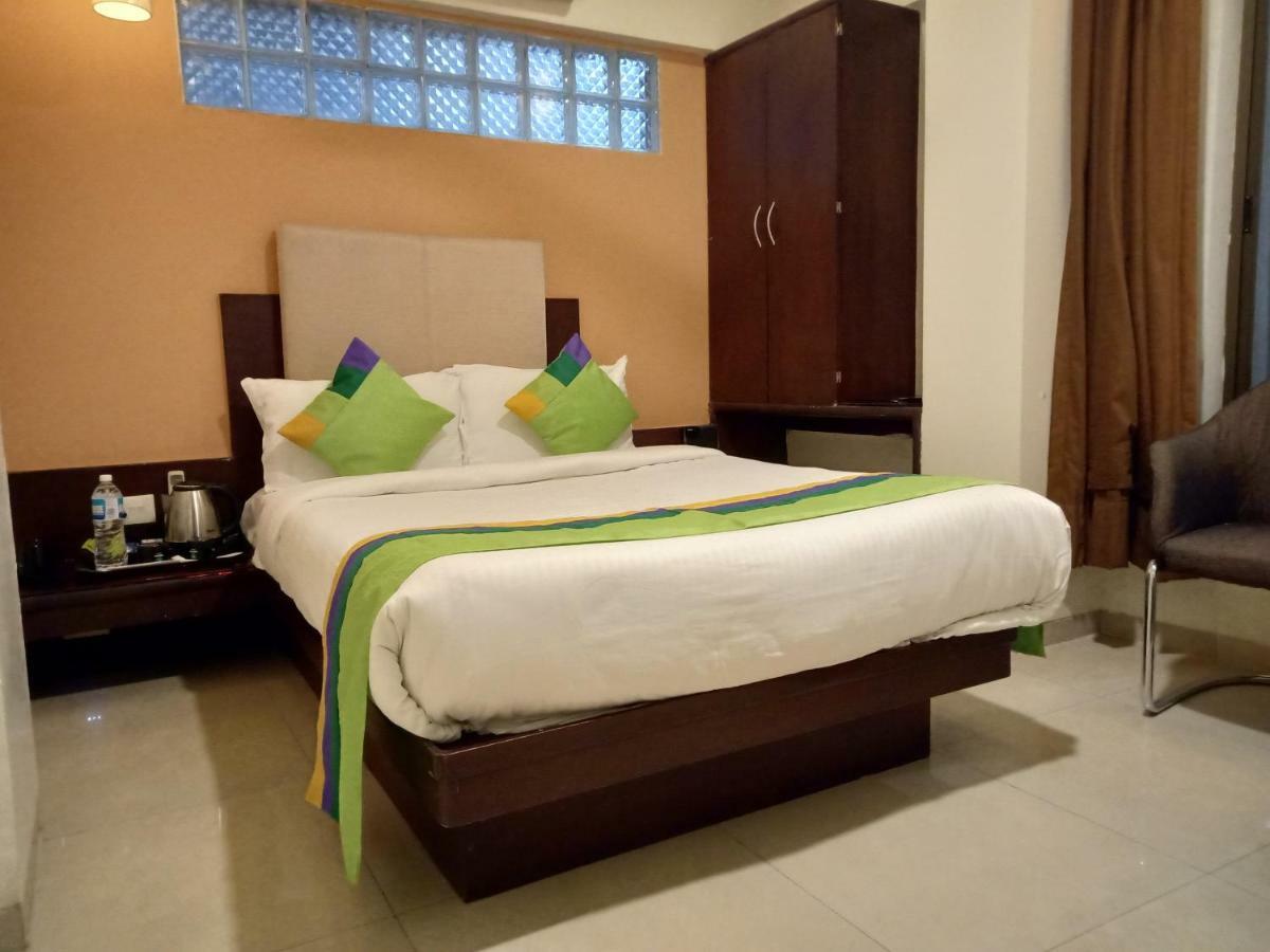 Treebo Trend Hotel Basera Pune Bagian luar foto