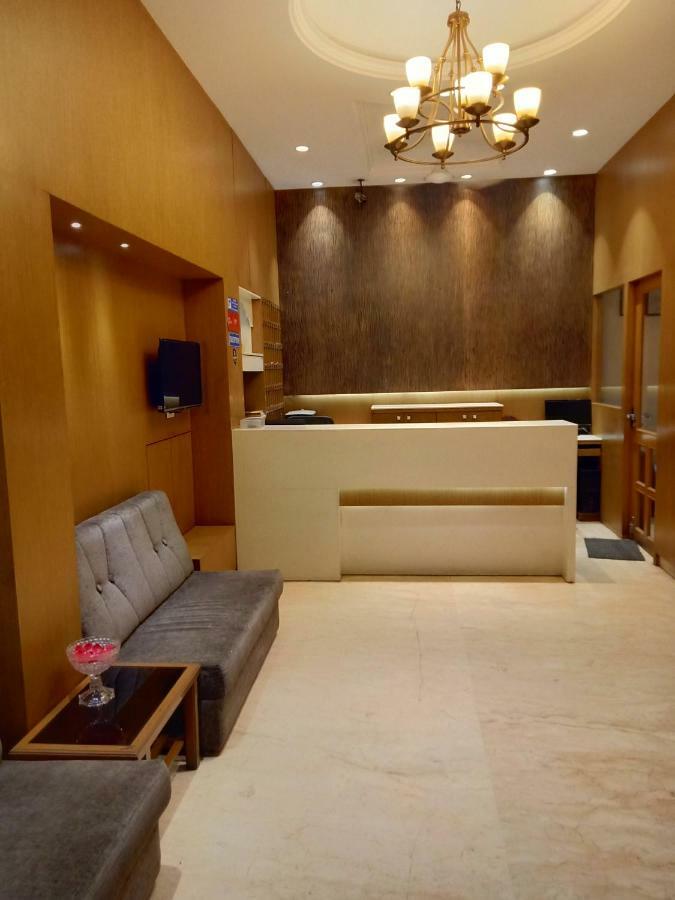 Treebo Trend Hotel Basera Pune Bagian luar foto