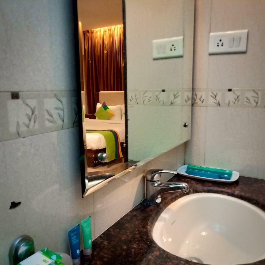 Treebo Trend Hotel Basera Pune Bagian luar foto